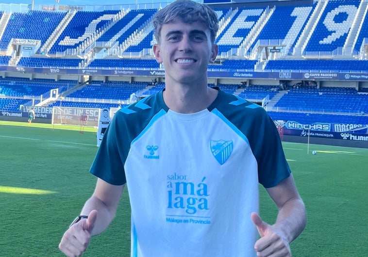Niño se entrena al margen tras su paso por la sub-21